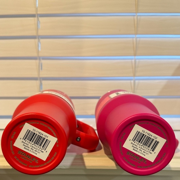 Valentines themed Stanley Quencher H2.0 Tumbler -  Red and Pink - Picture 4 of 4